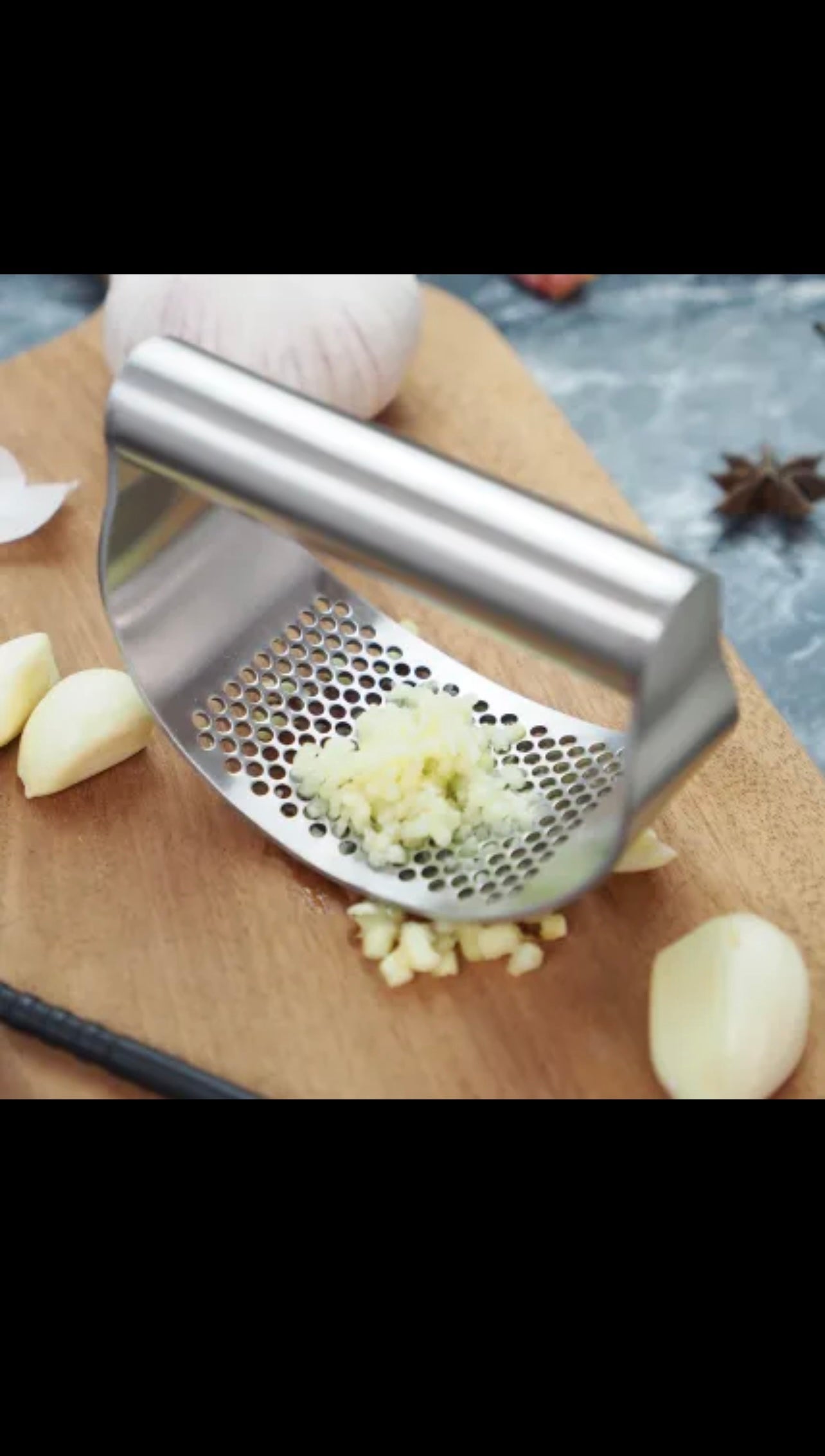 Stainless Steel Garlic Rocker – Effortless Garlic Press Tool