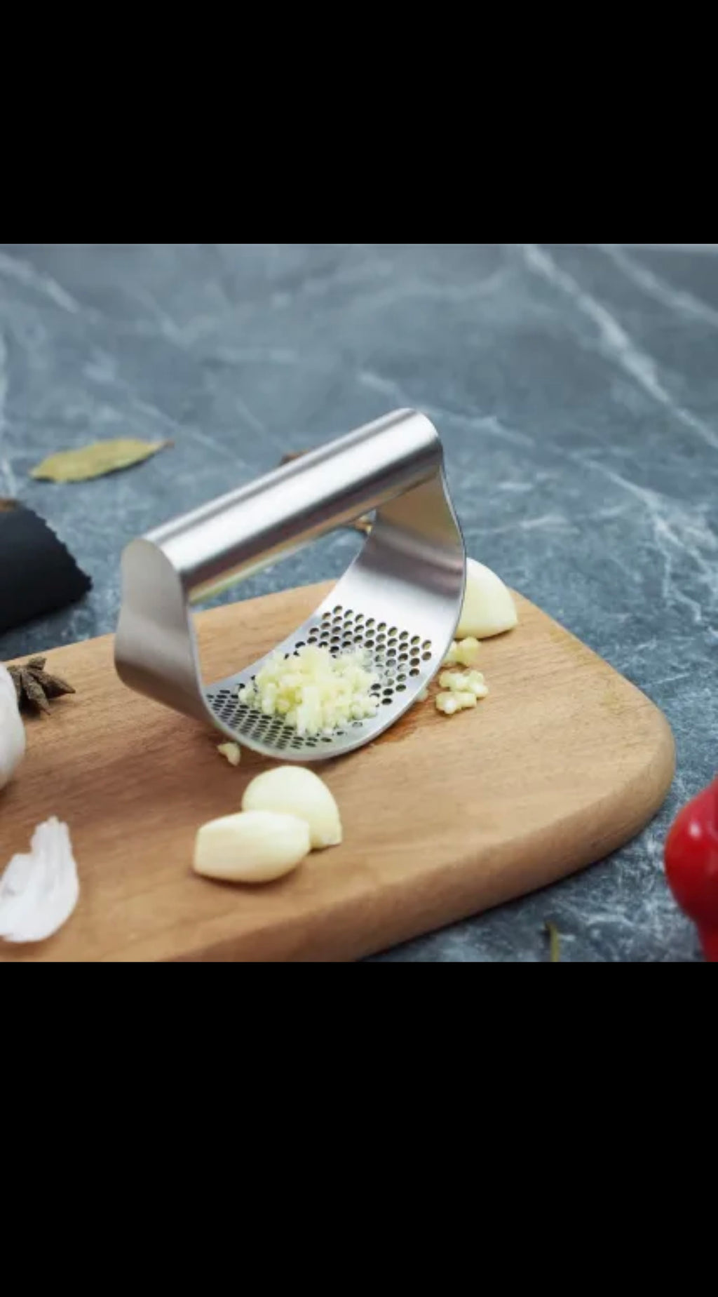 Stainless Steel Garlic Rocker – Effortless Garlic Press Tool